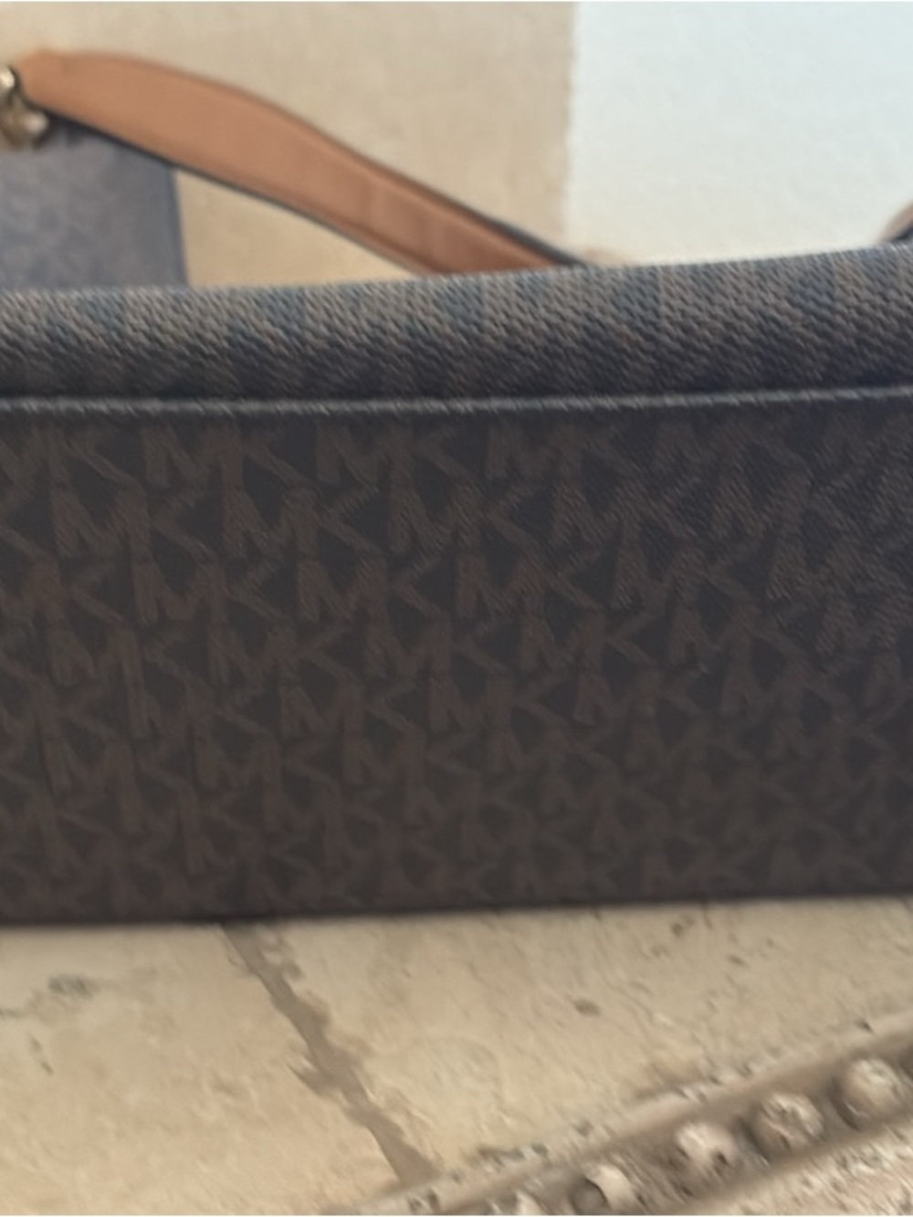 Michael Kors Brown & Tan Signature Hobo with Matching Wallet - Picture 4 of 6